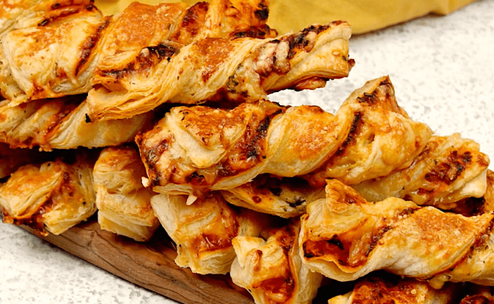 Pizza attorcigliata: l'idea perfetta per una cena veloce e leggera!