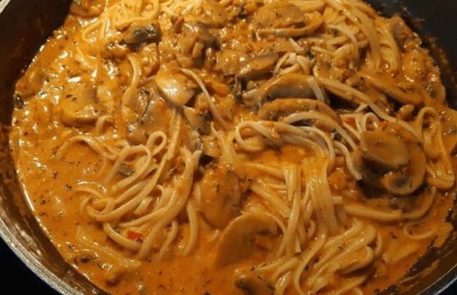 Spaghetti ai funghi in padella