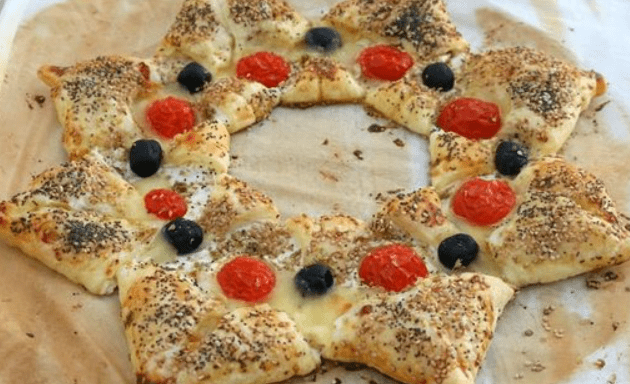 Stella di pasta sfoglia: la ricetta per un piatto rustico delle feste scenografico e delizioso