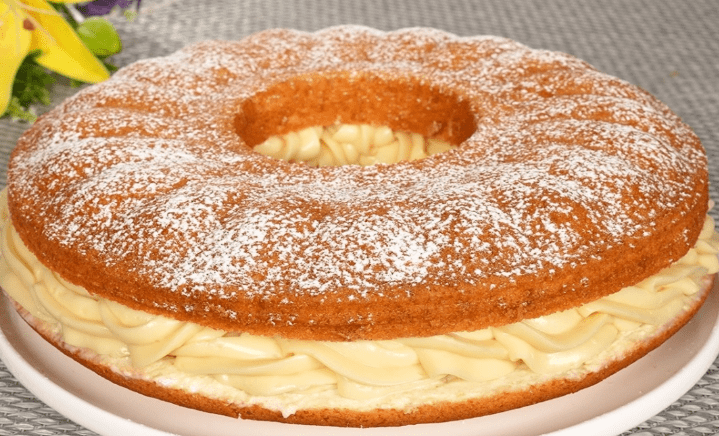 Torta alla crema al limone con glassa al mascarpone