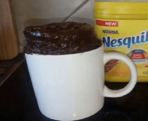 Nesquik Mug Cake: torta al cioccolato da 5 minuti in tazza