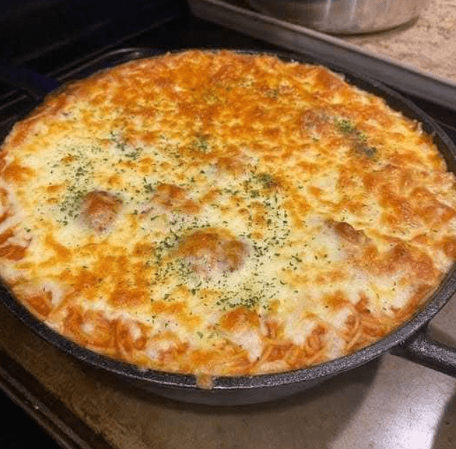 Risultati della ricerca per: Ricetta degli spaghetti al formaggio cremoso al forno: il comfort food per eccellenza