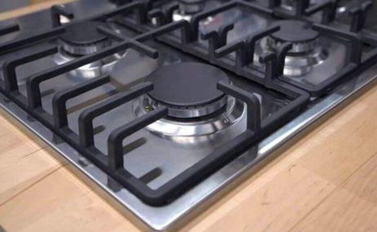 Come pulire il piano cottura della tua cucina in 5 minuti