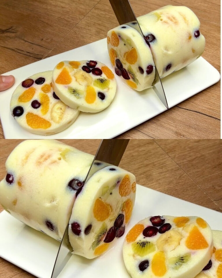 Invece di dolci poco salutari: prepariamo un dessert veloce con frutta e latte