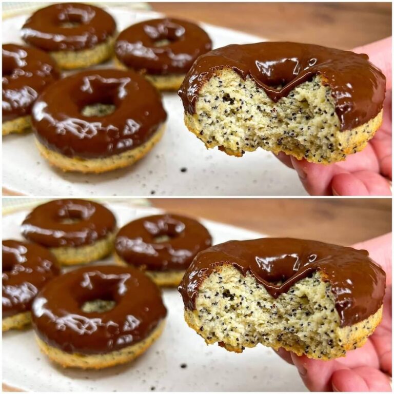 Ciambelle al forno semplici e deliziose, senza zucchero e farina bianca.